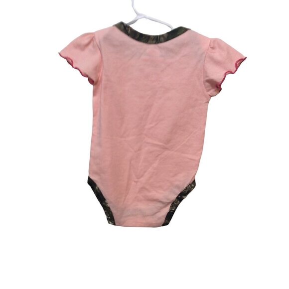 MOSSY Oak Short Sleeve Onesie  3-6 Months Pink/Camouflage Cotton/Polyester - Picture 2 of 3